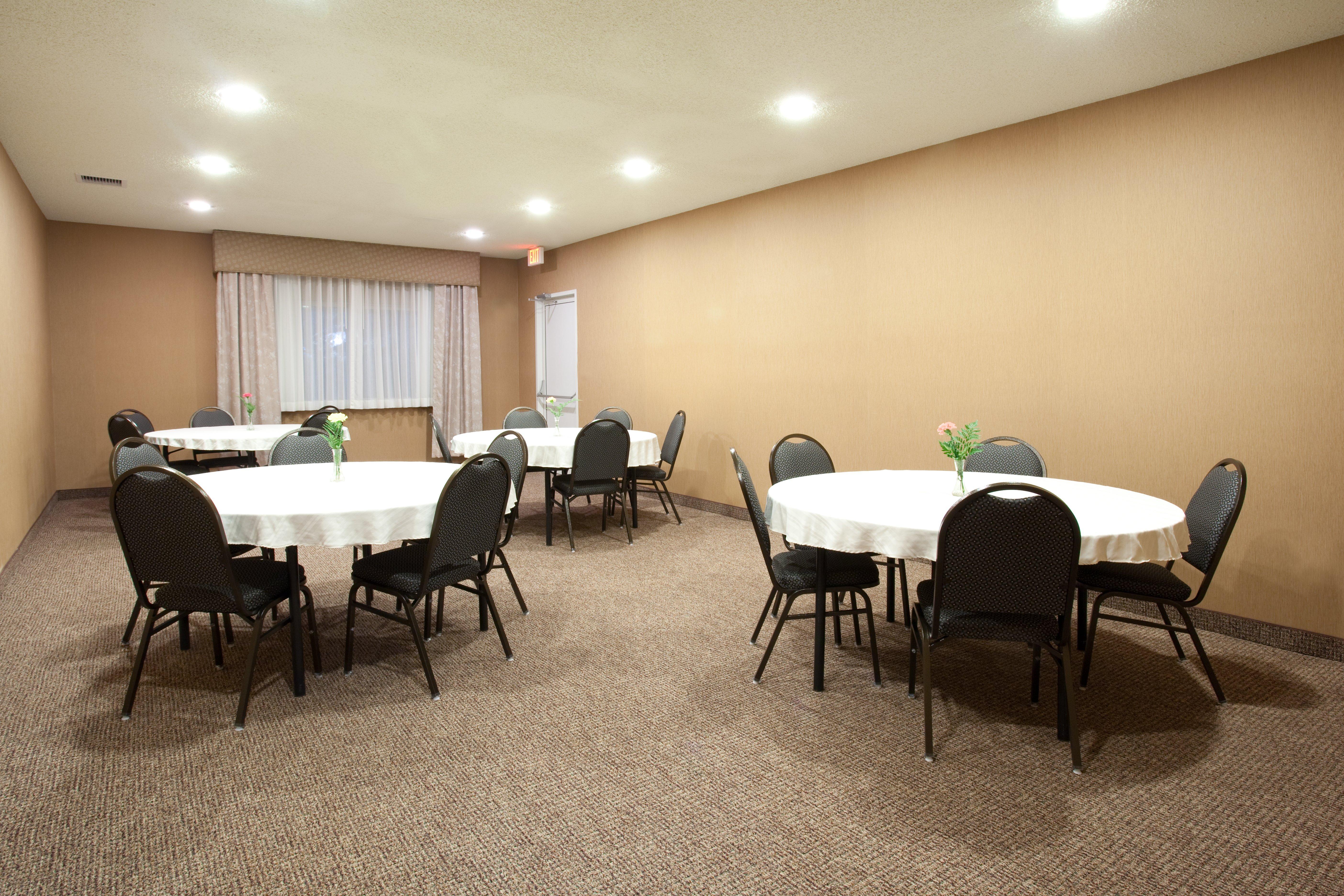 Holiday Inn Express Hotel & Suites Torrington By Ihg Eksteriør billede