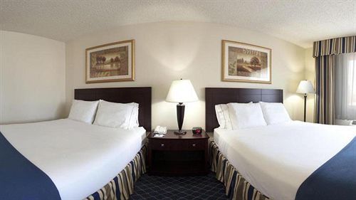 Holiday Inn Express Hotel & Suites Torrington By Ihg Eksteriør billede